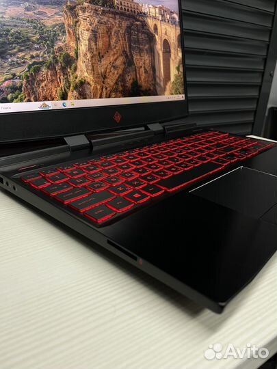Hp Omen 15 Full HD/i7-8750H/16GB/500GB /1050TI