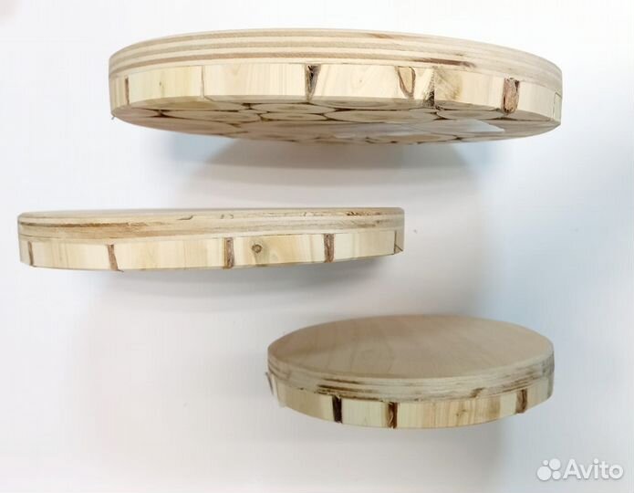 Подставка под горячее из можжевельника