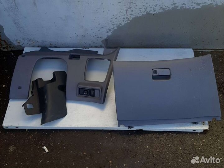 Пластик салона Nissan Primera P12