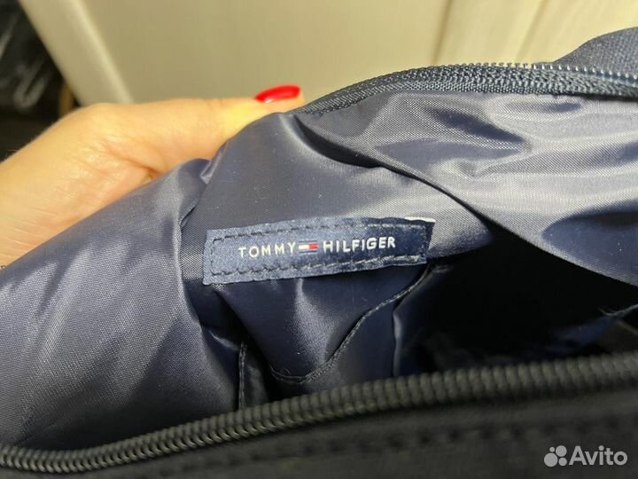 Сумка спортивная Tommy Hilfiger