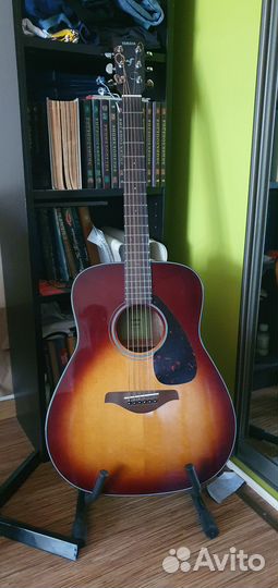 Аккустическая гитара Yamaha FG800