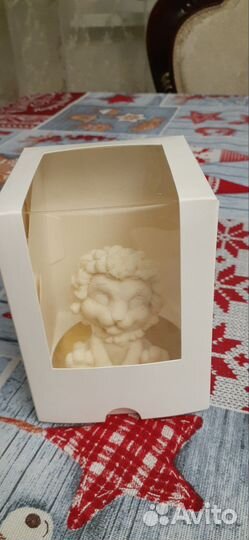 Шоколадная фигура львенка