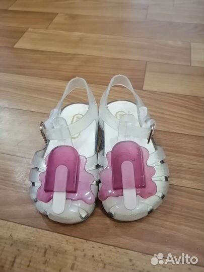 Резиновые сандали
