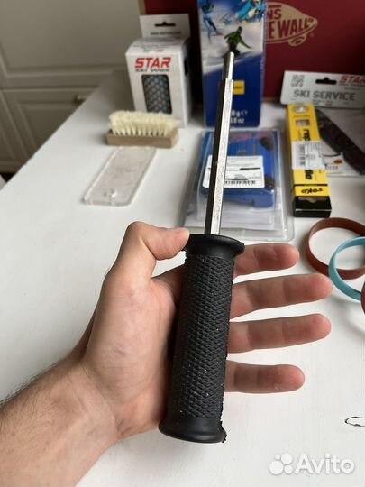 Комплект по ухожу за горными лыжами