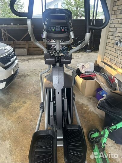 Эллиптический тренажер spirit XE895