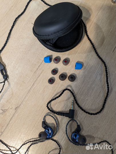 Наушники (trn v90)