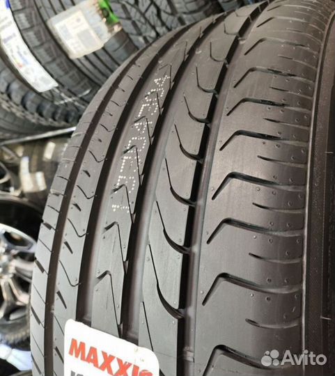 Maxxis Victra M-36 225/50 R18 95