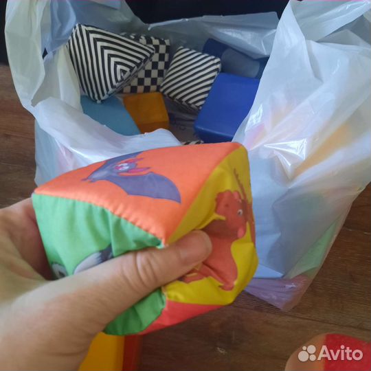 Пакет кубиков (4 вида) +Пирамидка