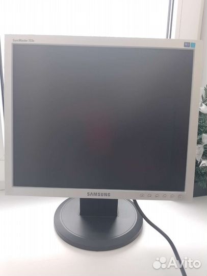 Монитор Samsung SyncMaster 723n
