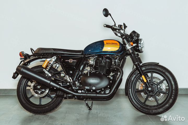 Royal Enfield INT 650 barcelona blue