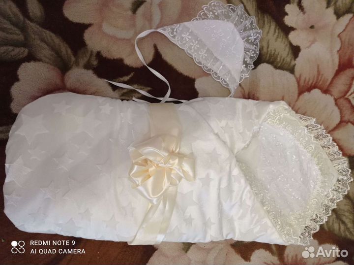 Конверт на выписку летний. Цвет нейтральный. В реа