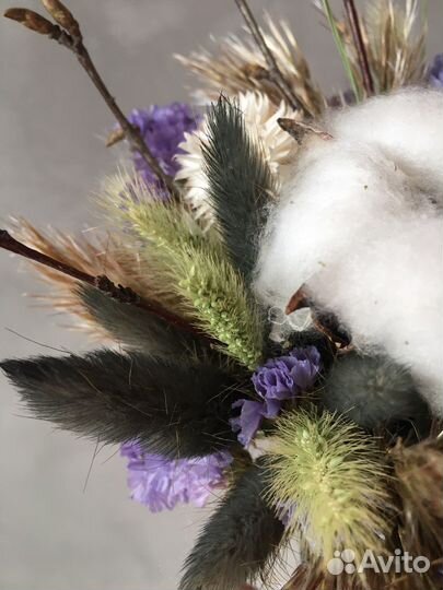 Букет из сухоцветов в кашпо