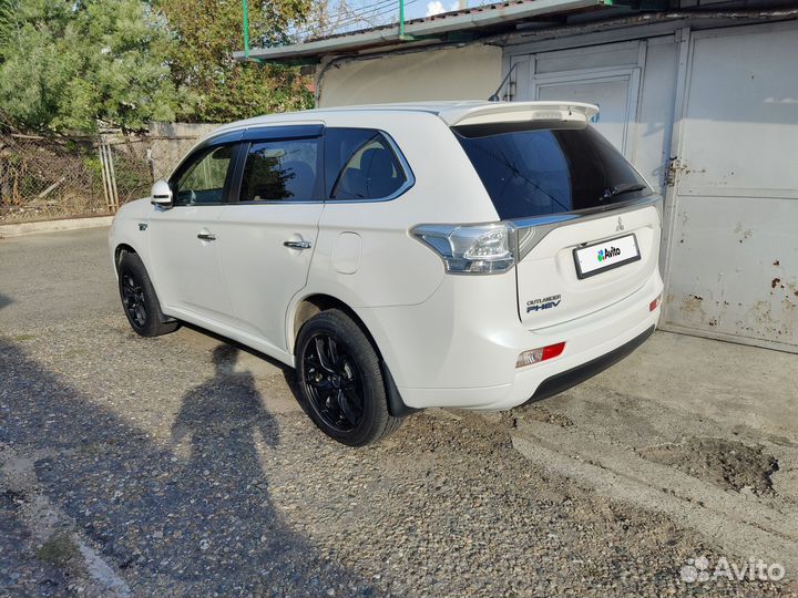 Mitsubishi Outlander 2.0 AT, 2013, 195 000 км