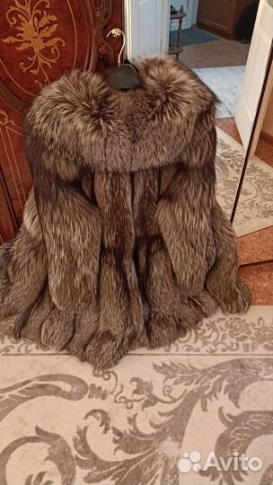 Шуба женская из меха чернобурой лисы