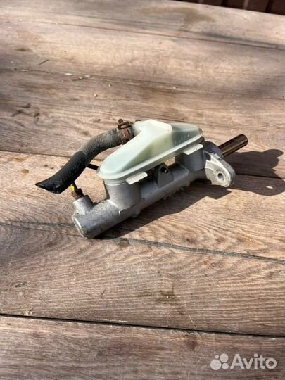 Главный тормозной цилиндр Honda Civic 4D 1.8 2006