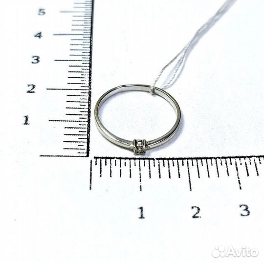 Золотое кольцо с бриллиантом 17р