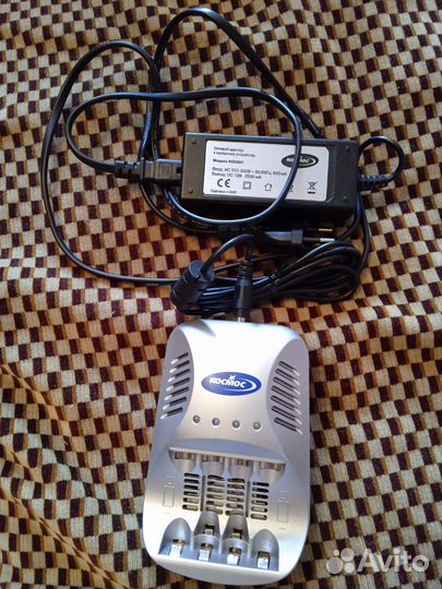 Зарядные уст-ва для батареек, desay и Космос