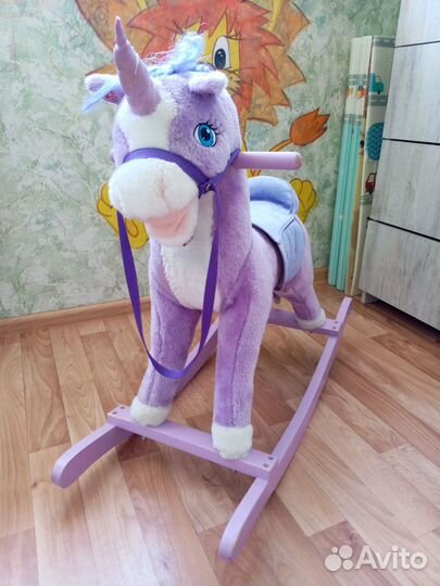 Лошадка- качалка единорог