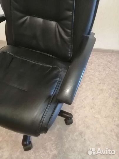 Компьютерное кресло
