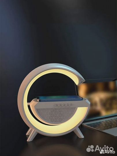 Блютуз колонка + беспроводная зарядка