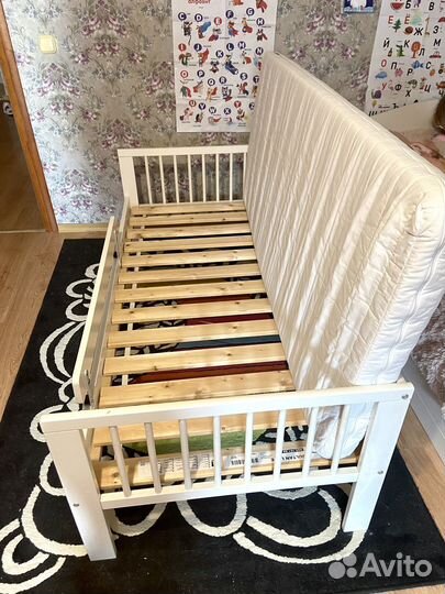Кровать детская и матрас