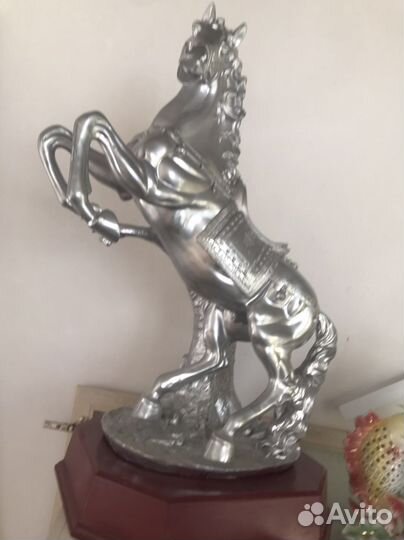 Статуя Скульптура Конь на дыбах Италия