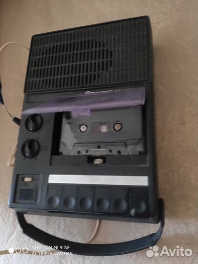 Кассетный магнитофон 