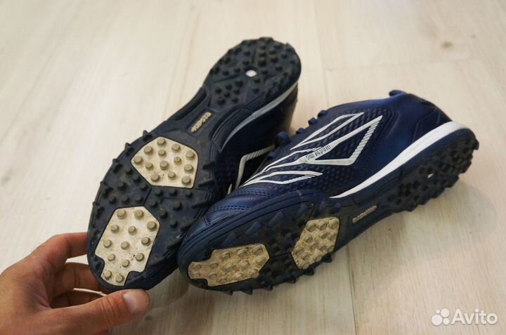 Футбольные шиповки kipsta размер 41.5