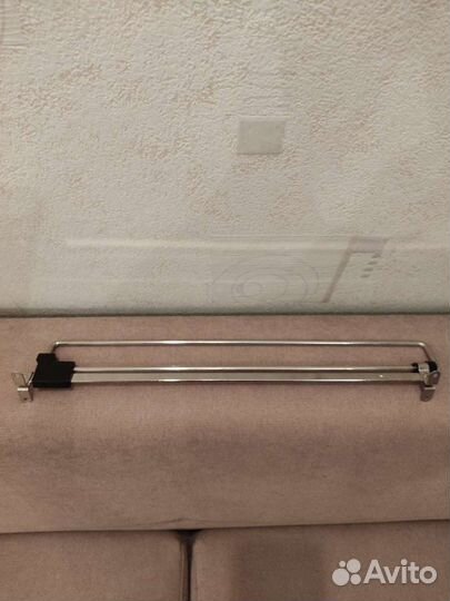 Кронштейн выдвижной для вешания одежды