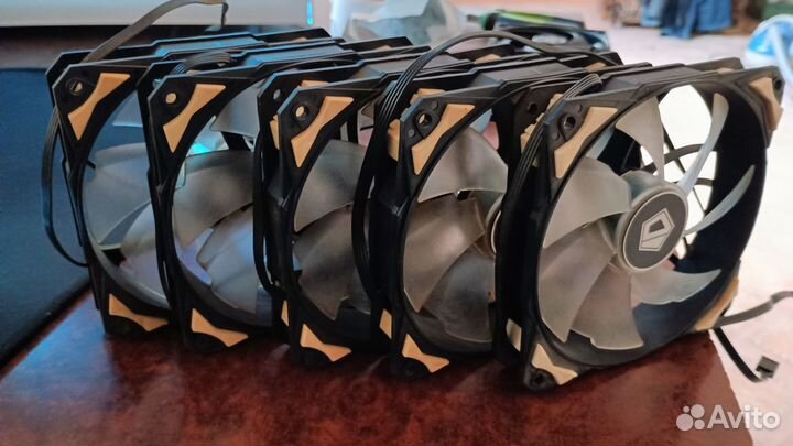 Корпус gigabyte C200 glass