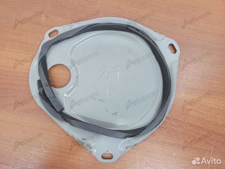 Крышка доступа топливному насосу Nissan Tiida С11