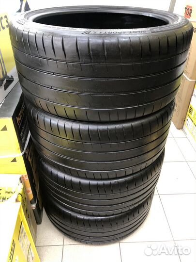 Michelin Pilot Sport 4 S 275/35 R20 и 245/40 R20 102Y