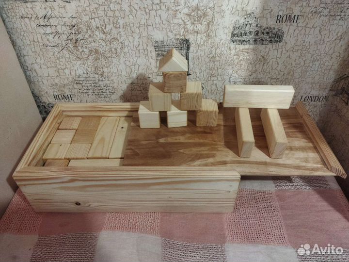 Набор кубиков в коробке