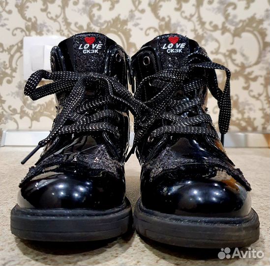 Детские ботинки зимние лакированные