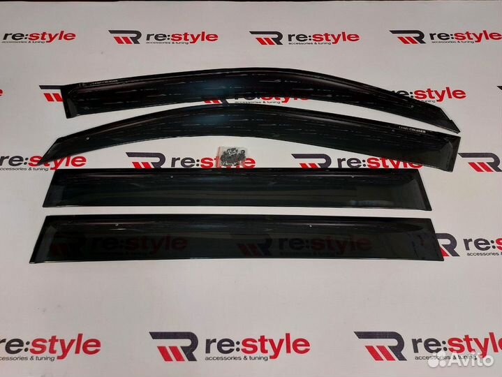 Ветровики Toyota Land Cruiser 200 Без эмблем S2670