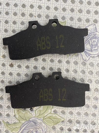 Колодки ручного тормоза Carraro 048646