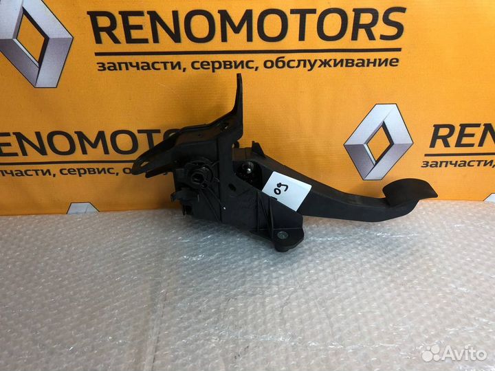 Педаль сцепления Renault Duster 465037621R