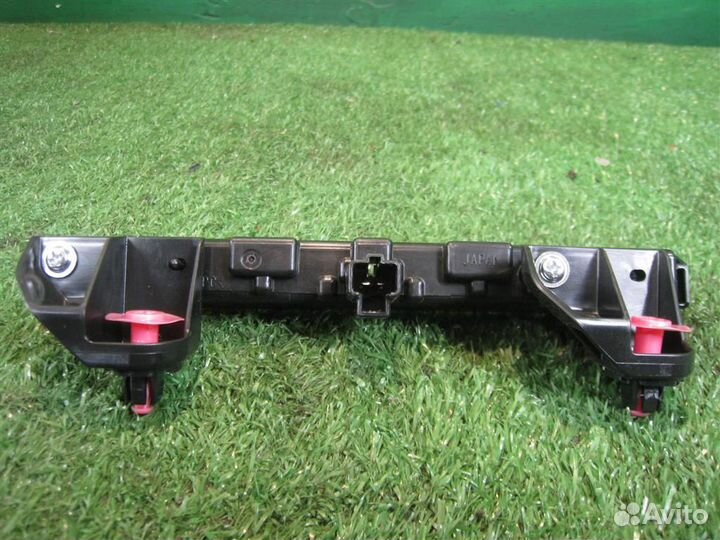 Фонарь задний (стоп-сигнал) Toyota Auris E18 2015