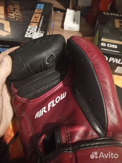 Боксерские перчатки 14 oz бу