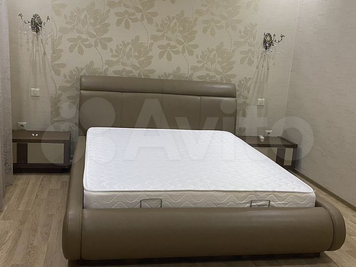 3-к. квартира, 88 м², 1/3 эт.