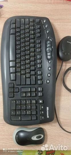 Беспроводная клавиатура и мышь Microsoft