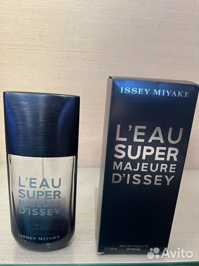 Пустые коробки и флаконы от элитного парфюма