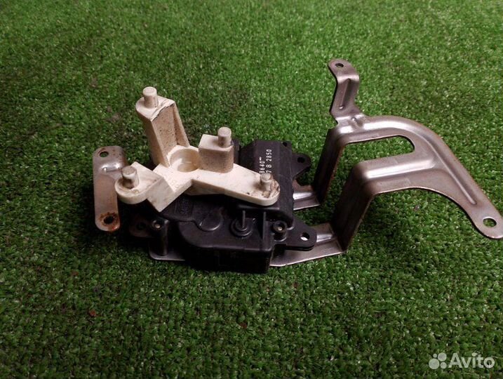 Сервопривод заслонки печки Honda Civic ES3 1500