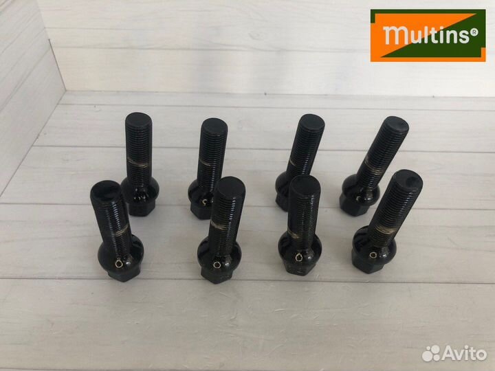 Колесные болты на Mercedess W221,222,223 литье AMG