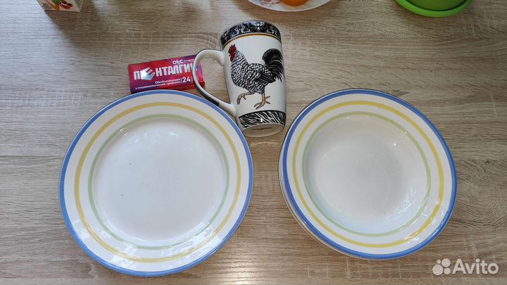 Набор посуды, тарелки и кружка