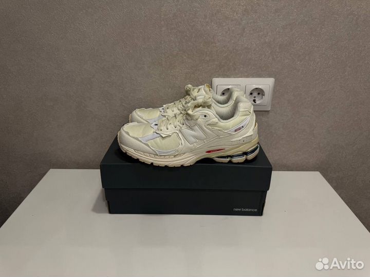 New Balance 2002R Cream Оригинал