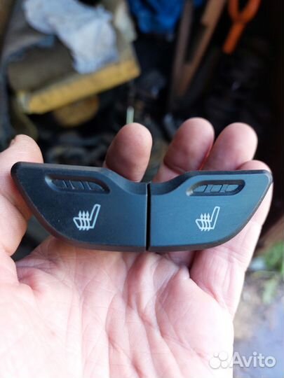 Кнопки подогрева сидений Лада Веста