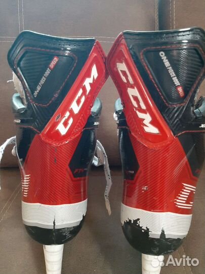 Коньки хоккейные