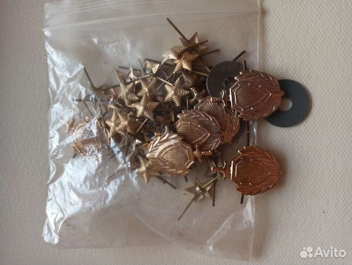 Эмблемы и фурнитура военные