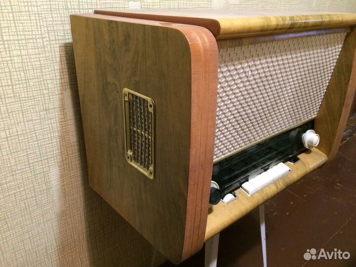 Радиола Волга